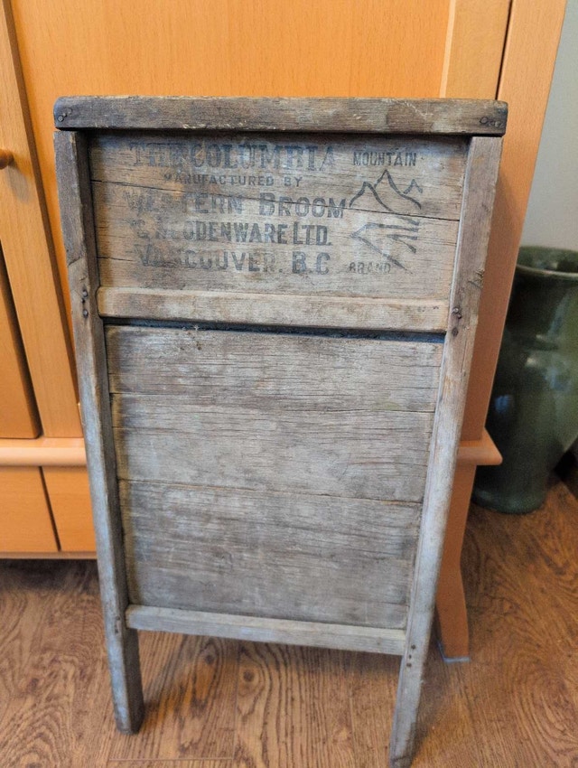 OLD WASHBOARD
