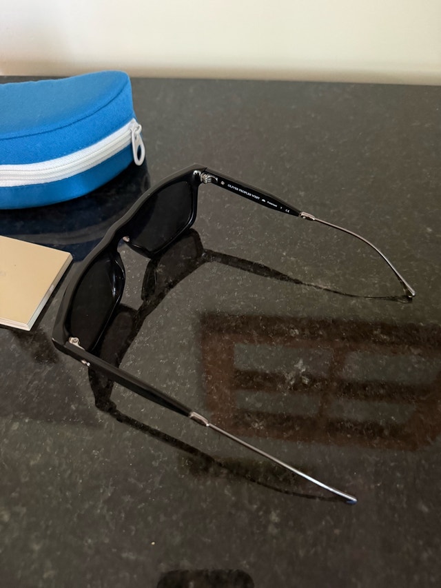 Oliver Peoples West Polarized Sunglasses 2 Pair - photo 4