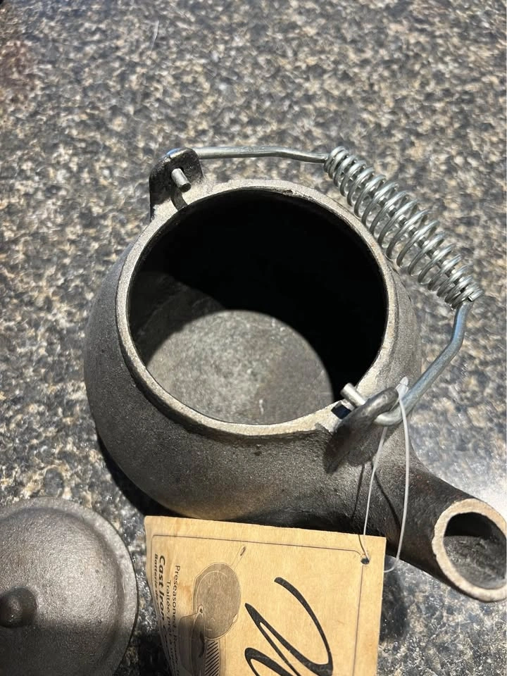 Preseasoned cast iron kettle - photo 2