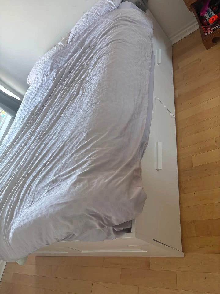 Queen Size Mattress for Sale – Excellent Condition - photo 5