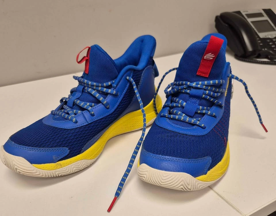 Under Armour Curry Blue Yellow Sneakers women's 11, men's 9 - photo 2