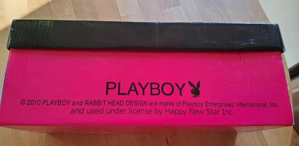 Playboy Flip Flops Sz 11 womens - photo 3