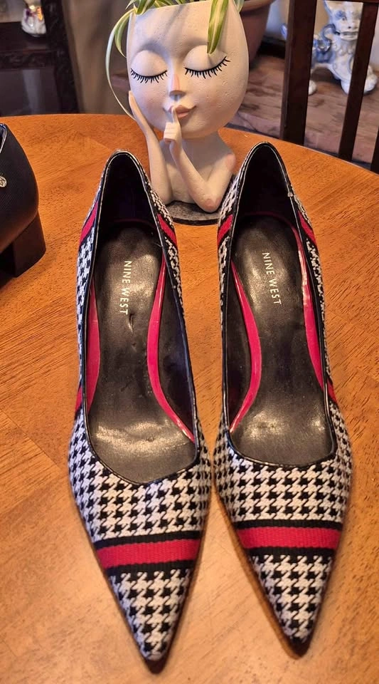 Nine West Houndstooth Pointed Toe Pumps