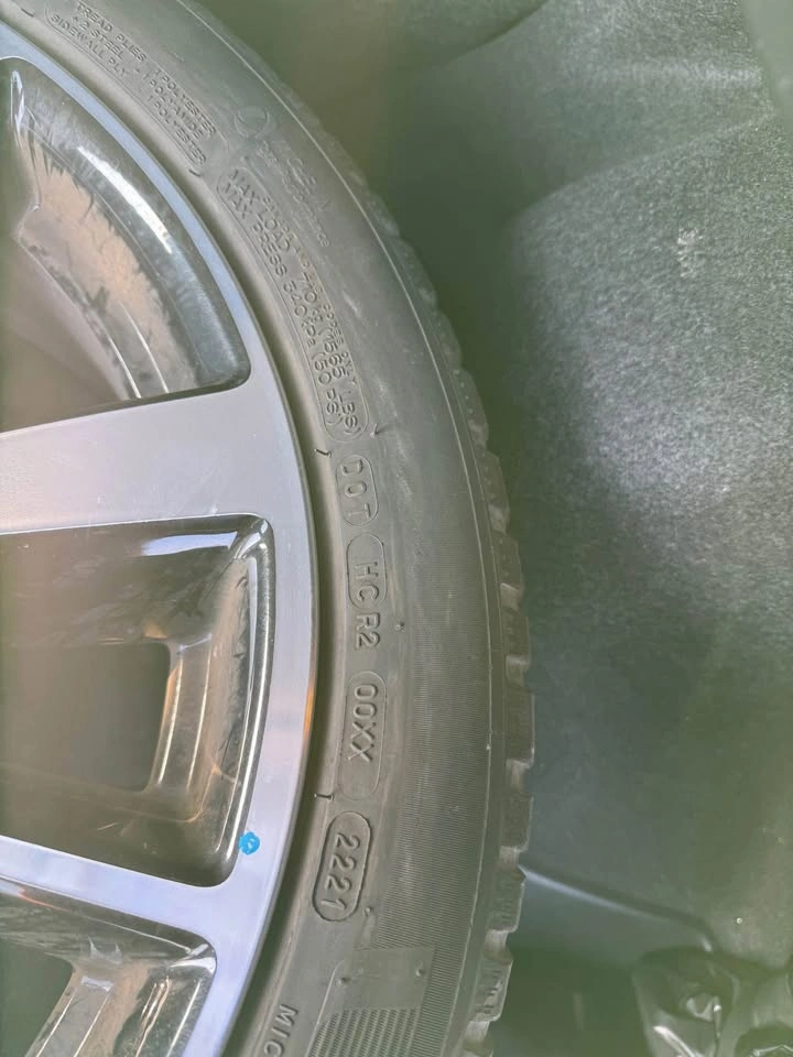 Michelin All Weather Tire 225/45 R19 96W (3 tires) - photo 3