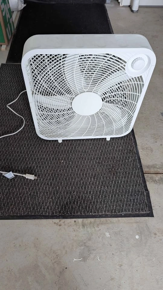 20 inch box fan - photo 2
