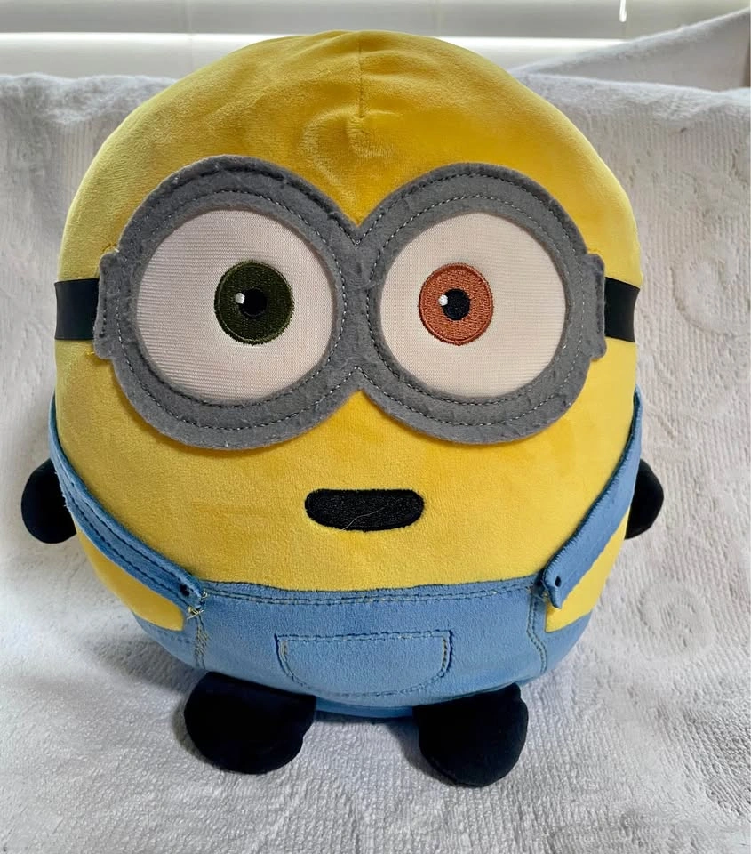 10” Despicable Me Minions "Bob" Round Plush – Great Condition!