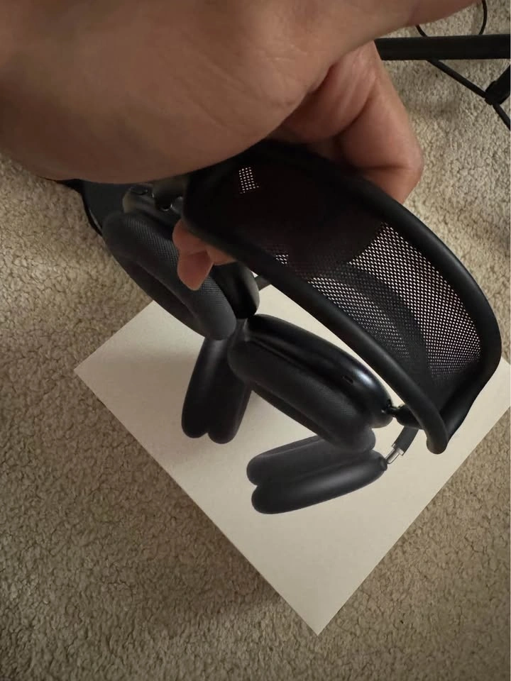 New AirPods Max 2 - photo 3