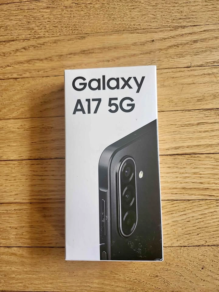 Samsung A17 5G Android 128GB Canadian