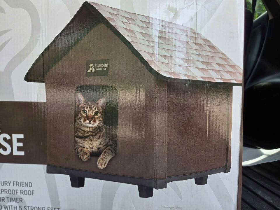 Heated Cat House for Indoor/Outdoor Use, Waterproof - photo 5