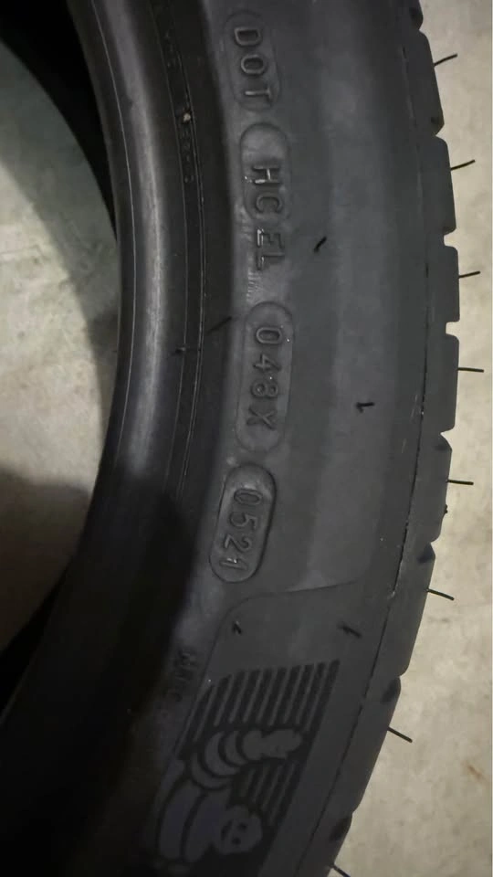 Michelin Pilot Sport 4 235/45 ZR18 - photo 3
