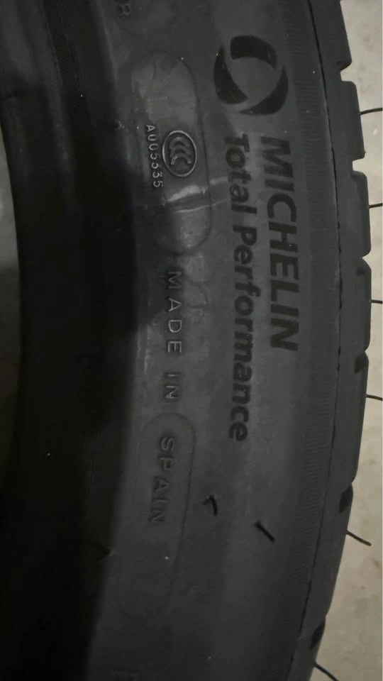 Michelin Pilot Sport 4 235/45 ZR18 - photo 4