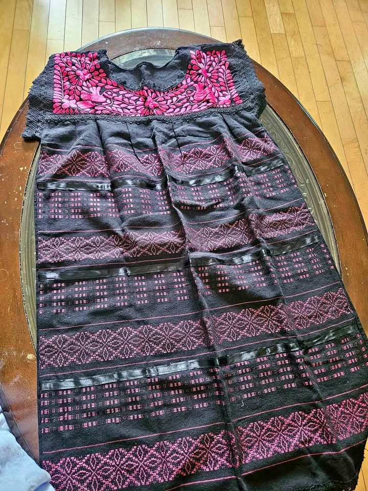 Traditional Mexican Dresses - Vestidos Artesanales