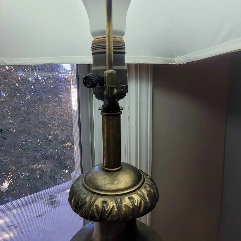 Antique Table Lamp - photo 3