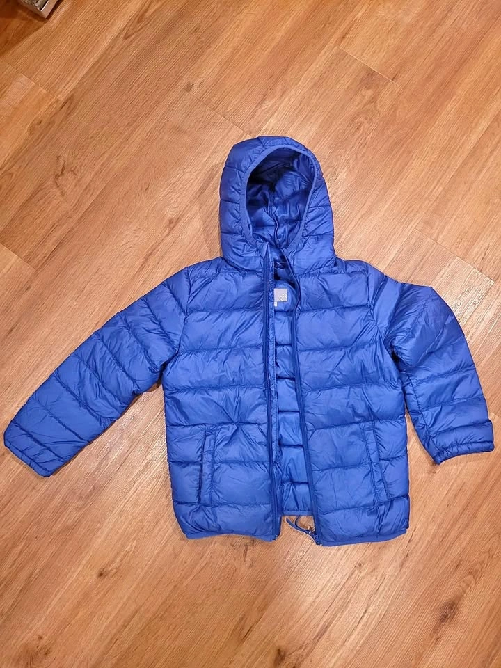 Spring coat- like NEW