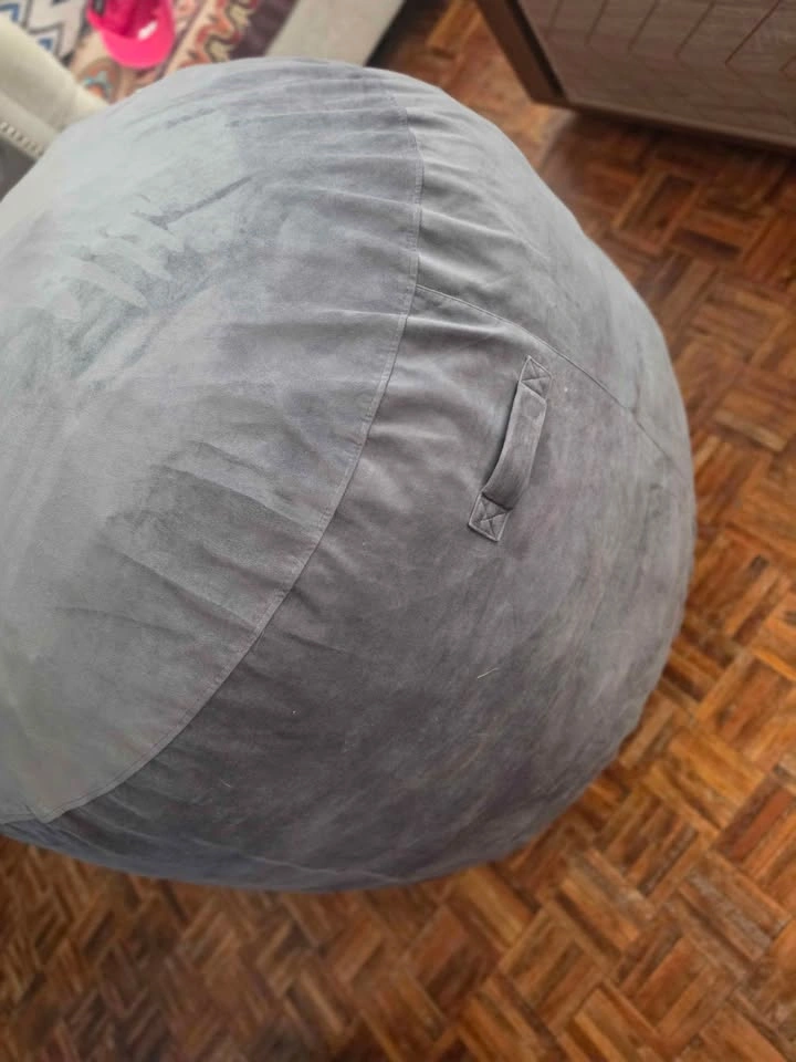 BEAN BAGS FOR SALE ( 150$ FOR BOTH ) - photo 2