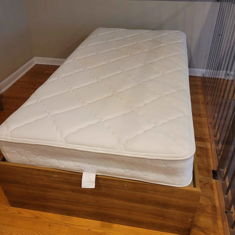 Single bed with 3 storage drawers, headboard, mattress, and bedd - photo 5