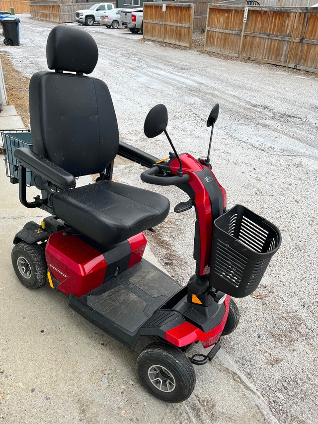 Mobility Scooter $2200 - photo 2