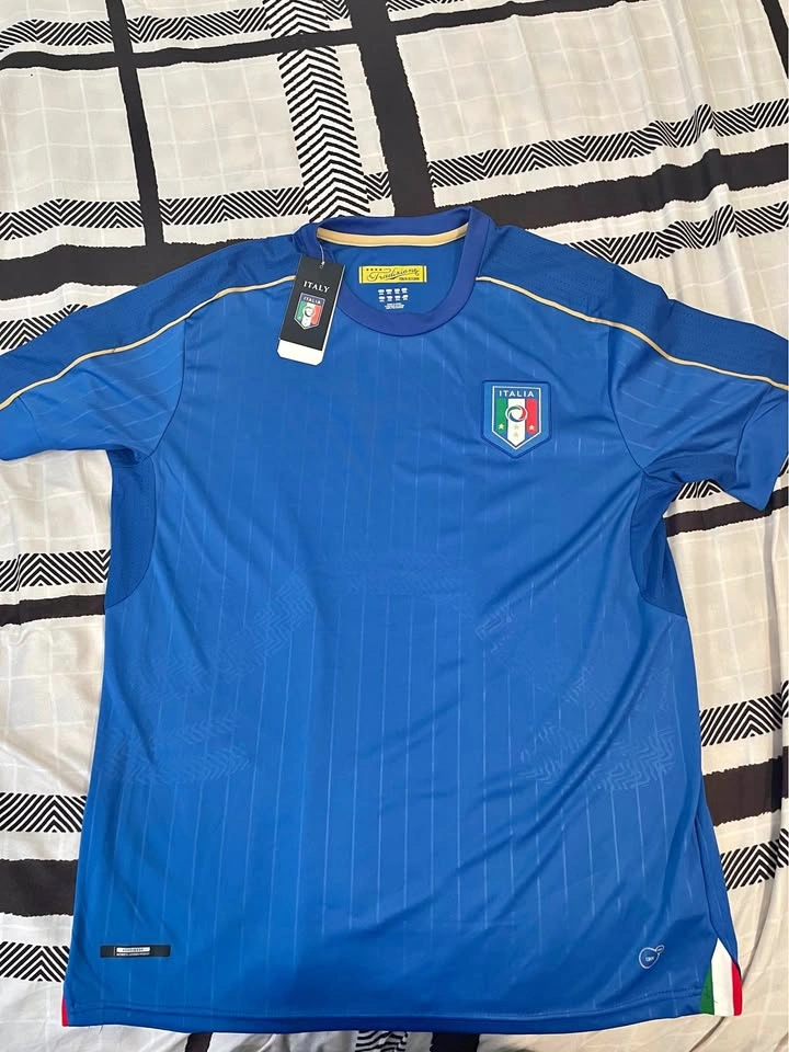 New Italy Soccer Jersey 2XL