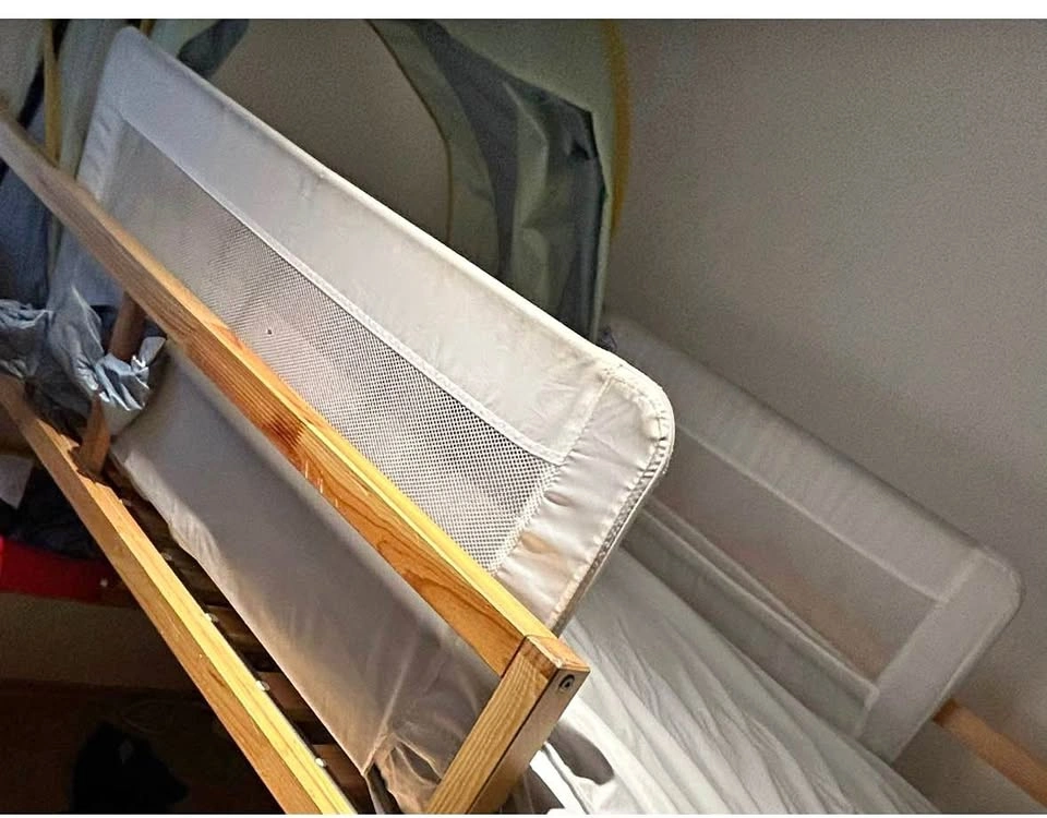 Regalo kids bed rail