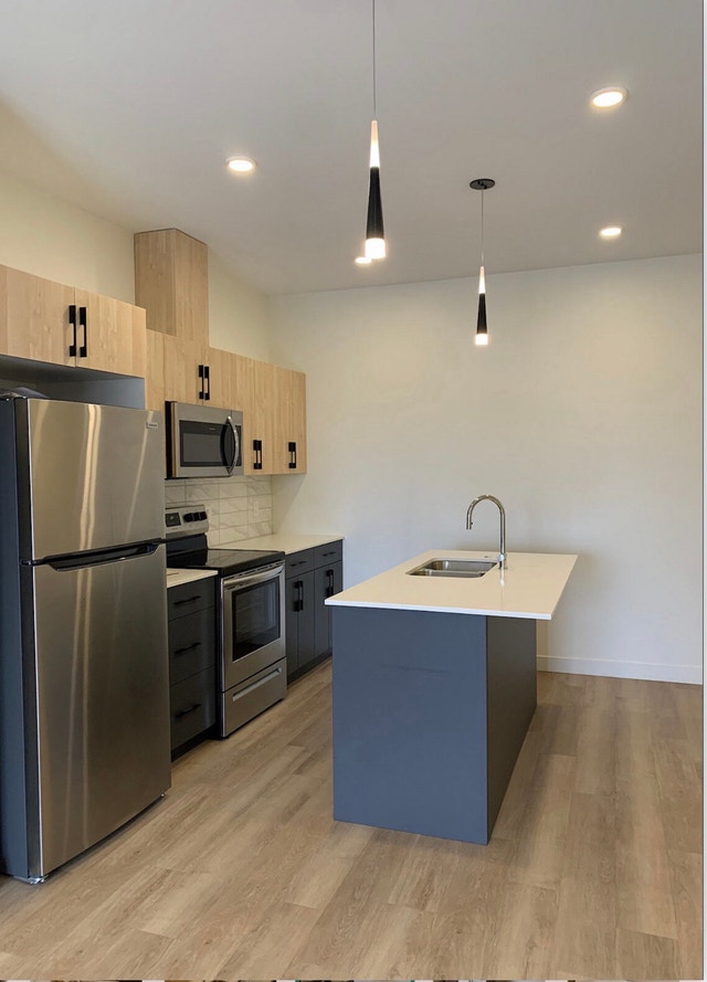 3bed 2bath Condo unit available for sublease