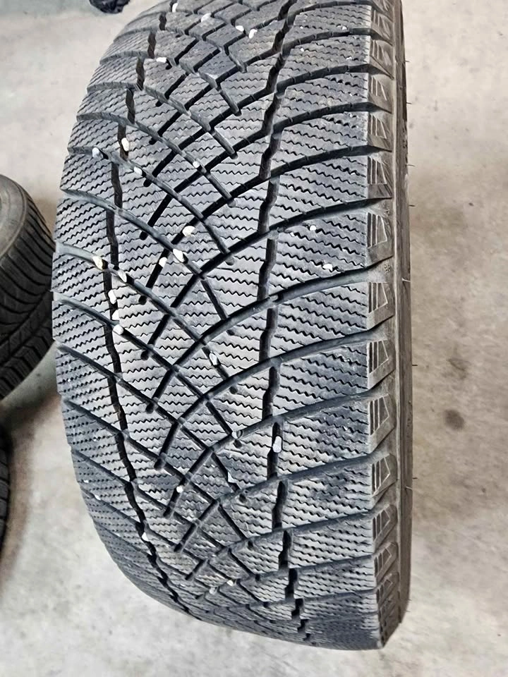 1No. 215/55R16 Motomaster Winter Edge Tire
