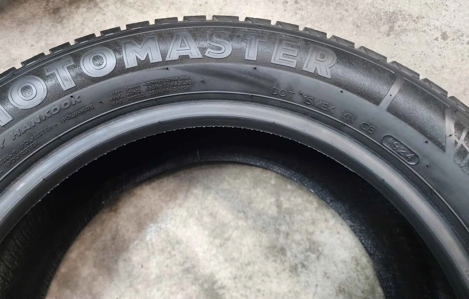 1No. 215/55R16 Motomaster Winter Edge Tire - photo 2