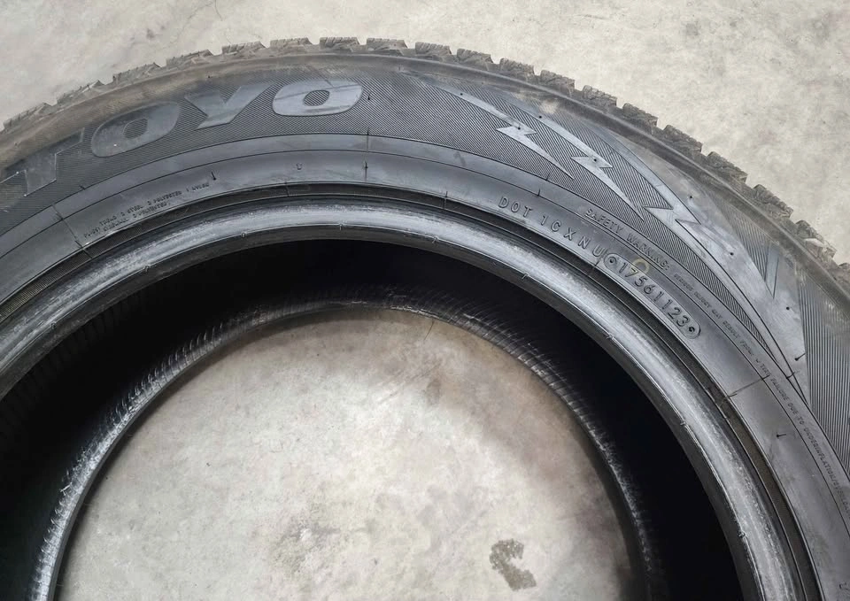 1No. 275/60R20 Toyo Observe GSi-6 LS Winter Tire - photo 2