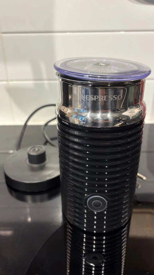 Nespresso Aeroccino 3 black milk frother - photo 2