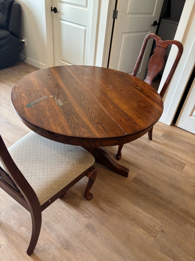 Solid Wood Dining Table with 2 Chairs (Extendable) - photo 3