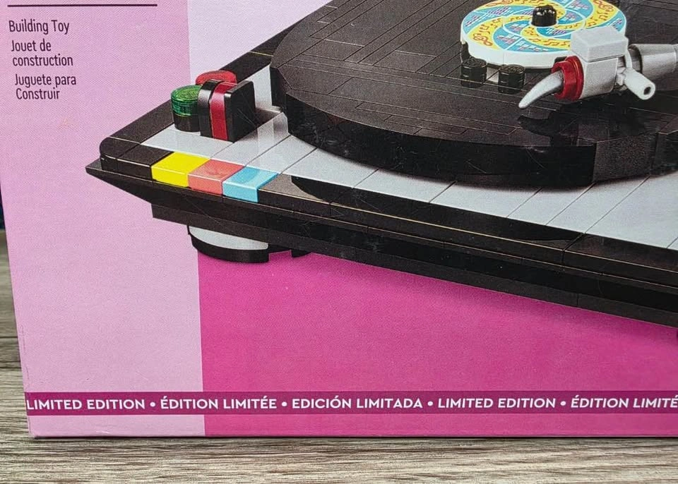 LEGO 40699 Retro Record Player GWP Limited Edition - photo 2