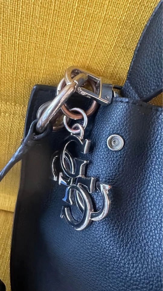 GUESS Black Shoulder Bag / Crossbody Purse - photo 3
