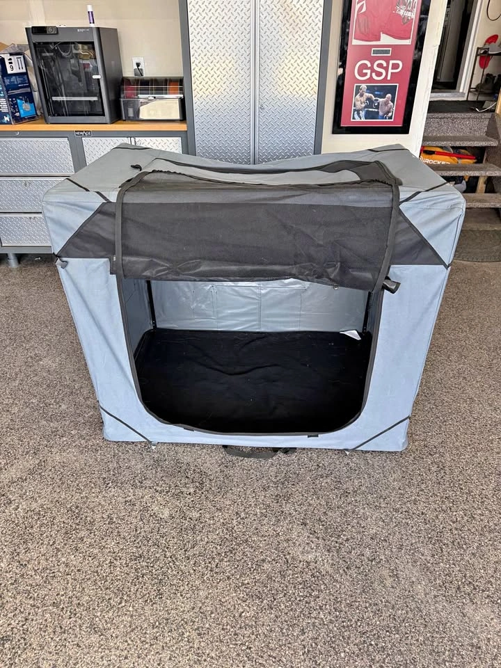 Soft-sided pet crate