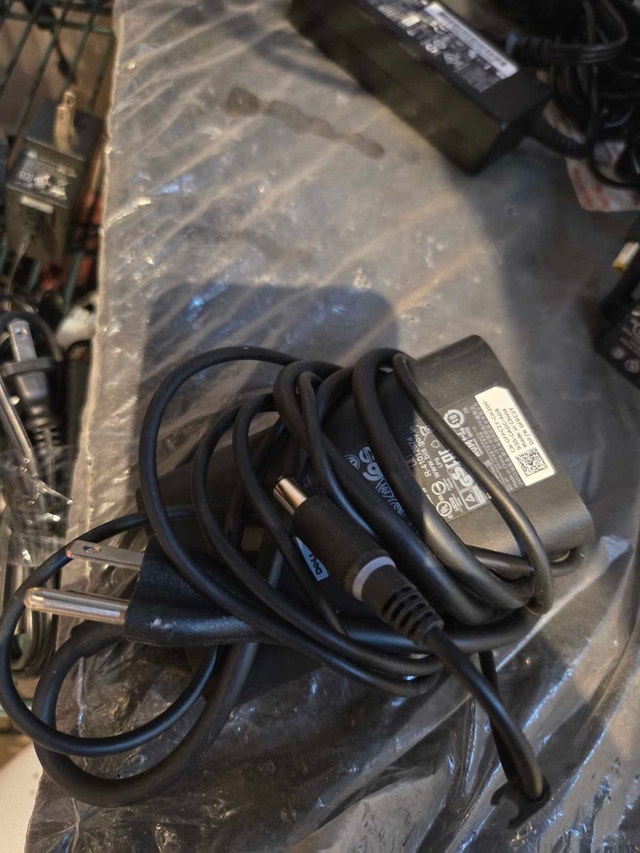 Dell Laptop AC Adapter Charger - photo 2