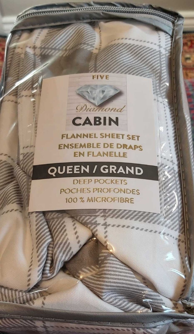 Queen size soft flannel sheet set - photo 4