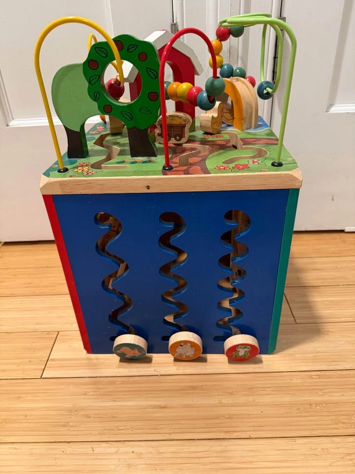 Battat – Activity Cube with Farm Theme - photo 4