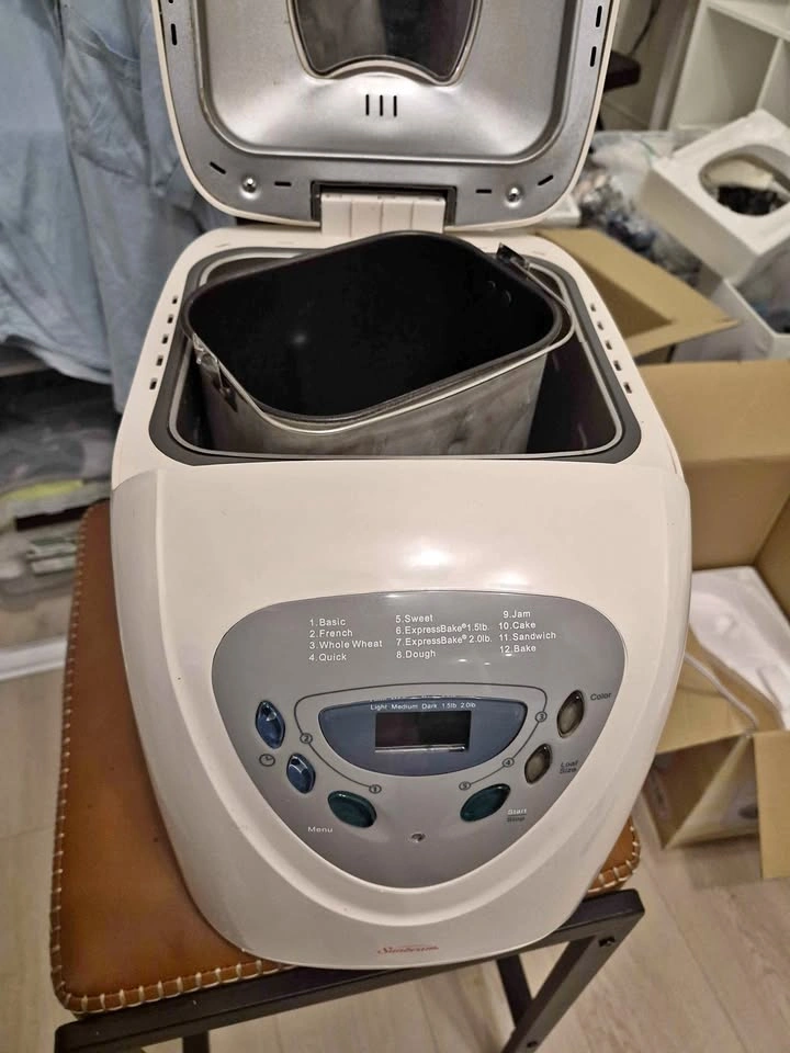 Bread maker