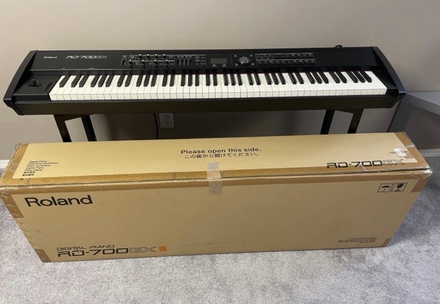 Roland RD700 GX Keyboard