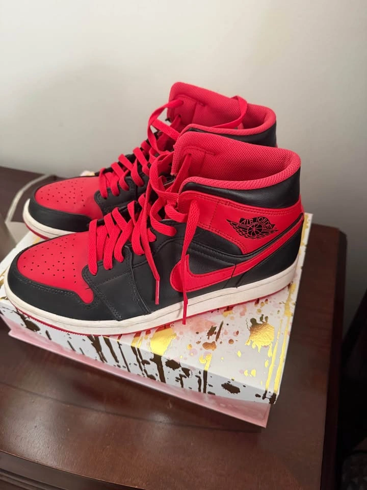 Jordan’s size 9.5 - photo 2