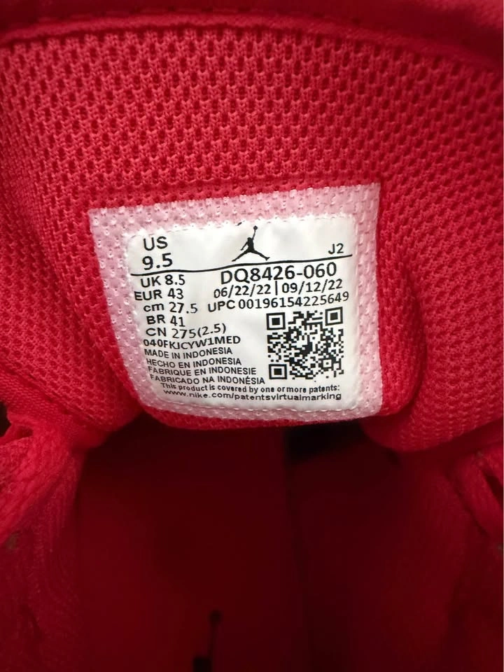 Jordan’s size 9.5 - photo 4