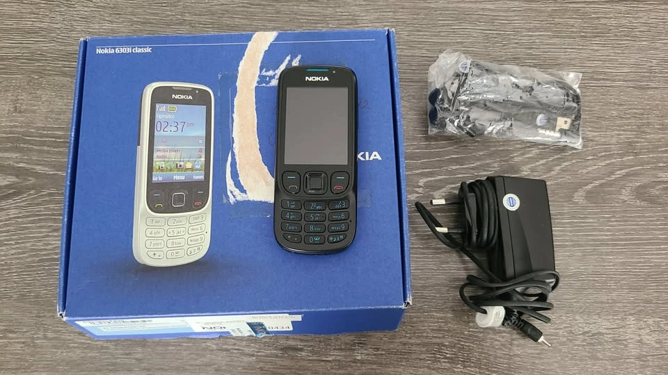 Nokia 6303i Classic Cell Phone - photo 3