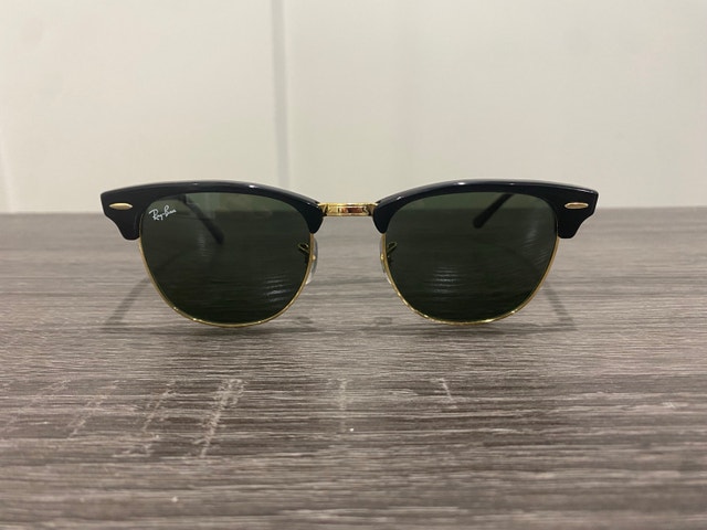 Ray-Ban Clubmaster Classic (Black/Gold) - Mint Condition - photo 2