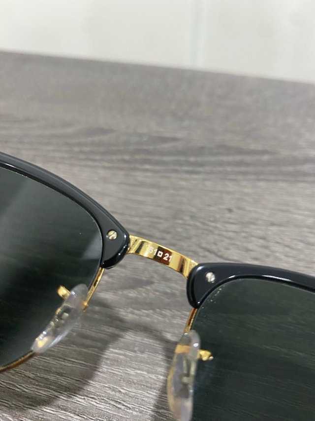 Ray-Ban Clubmaster Classic (Black/Gold) - Mint Condition - photo 4