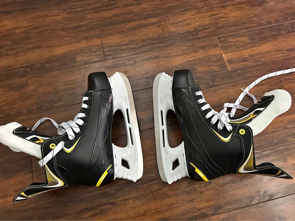 Brand new Ice skates size 10