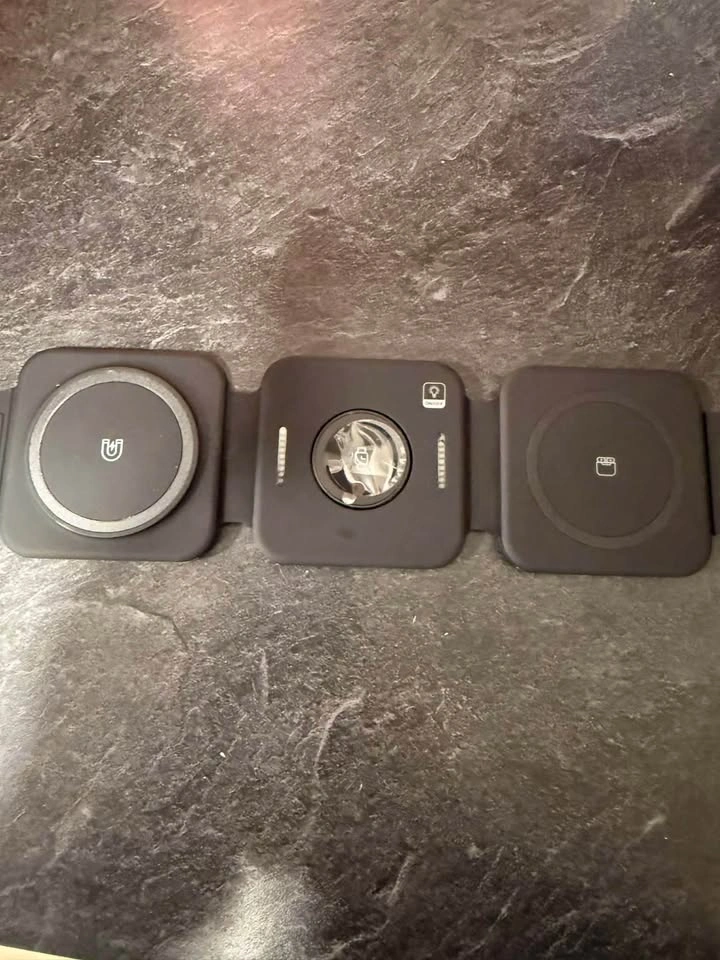 Brand New 3-in-1 wireless charger - photo 2