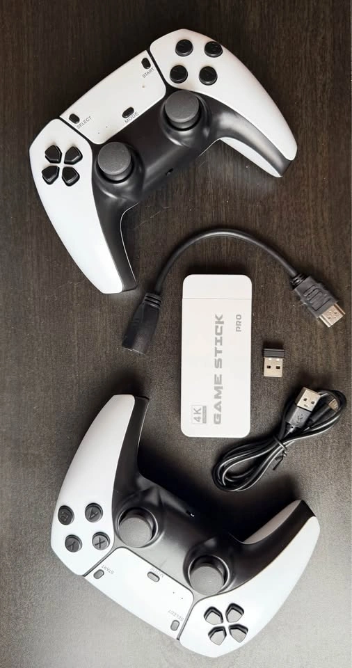 Brand New 2.4g wireless gamepad with controllers - photo 3