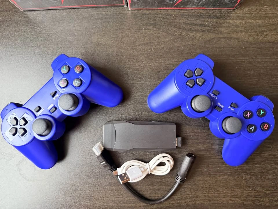 Brand New 2.4g wireless gamepad with controllers - photo 3