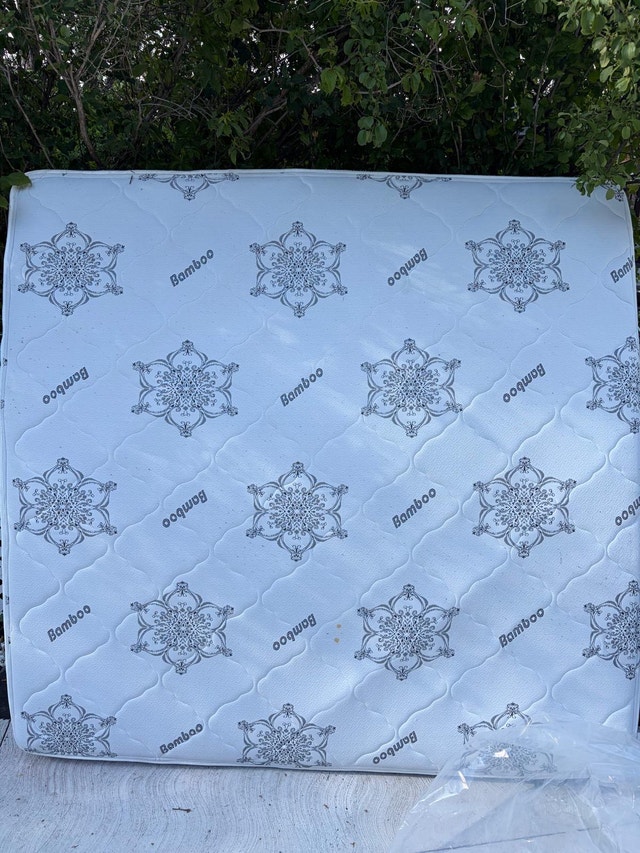 Queen Mattress - photo 2