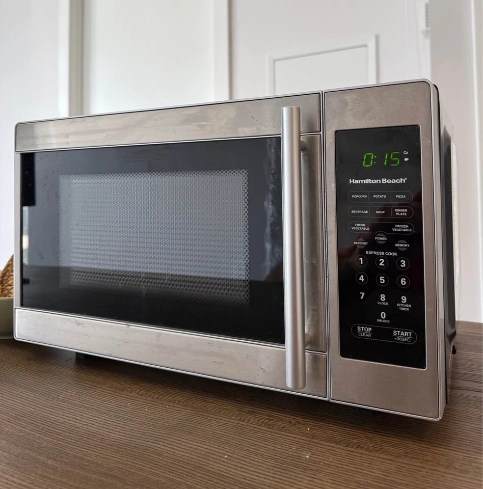 Microwave Hamilton Beach 0.7 Cu.ft.