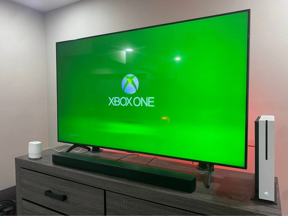 Xbox One S (White) – Works Perfectly + Vertical Stand - photo 2