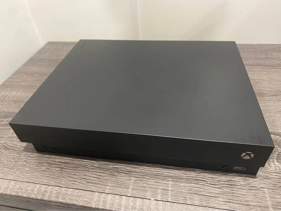 Xbox One X 1TB Console, Controller + Xbox Icons Lamp - photo 2